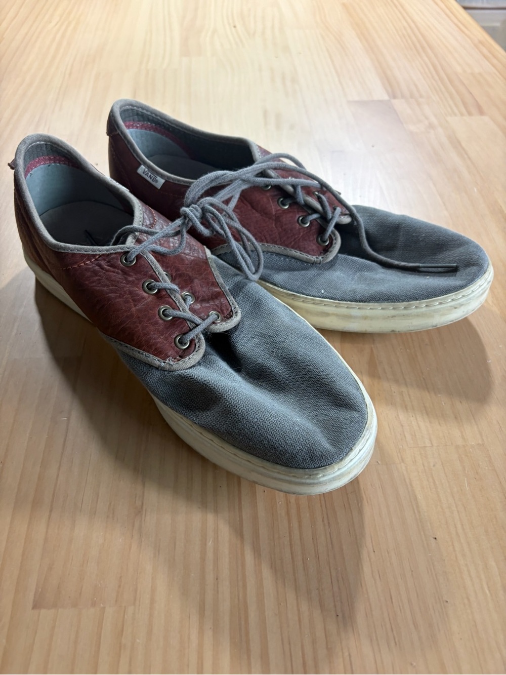 Vans Men's Two-Tone Gray and Burgundy Boat Shoes A6